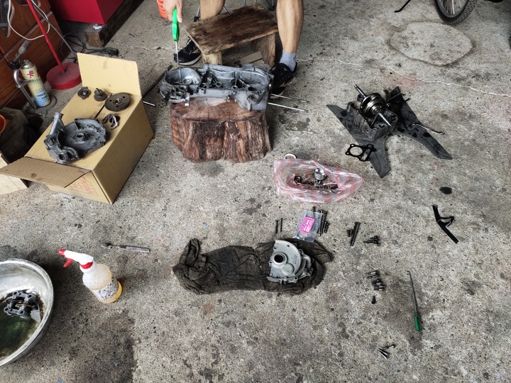 教父親如何拆裝機車引擎(車種-三陽-舊迪爵125)(2021/09)8779