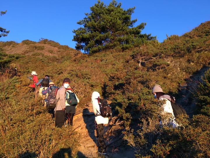 五座百岳一次走完--合歡群峰