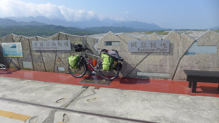 單車環島百景推薦《台灣．用騎的最美》