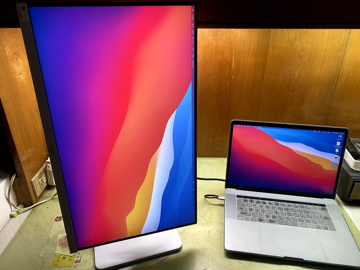 微星 MSI Modern MD241PW 開箱