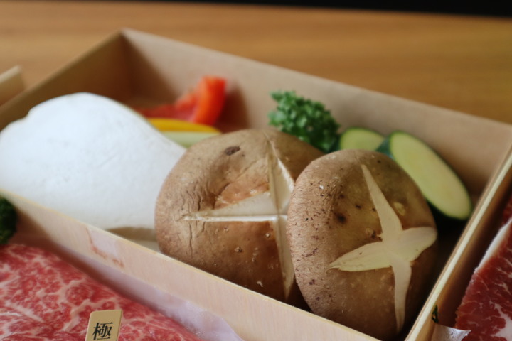 <開箱介紹>原燒O-NiKU 秋日 和牛盛宴烤肉禮盒