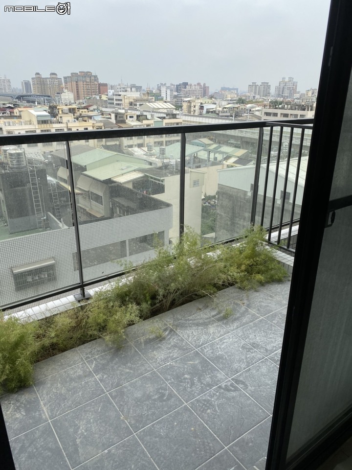 ★圓圓貓新屋開箱★ 藝術家構圖的歐式典雅現代風 ,魔術手筆下視覺魔法的小豪宅【台中首購】