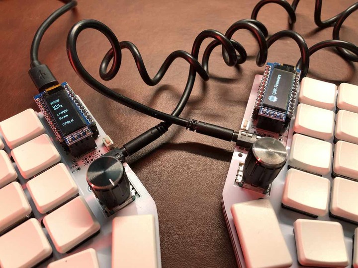【開箱】跟屁股一樣分開開的分離式機械鍵盤 /// Sofle Keyboard 熱插拔矮軸