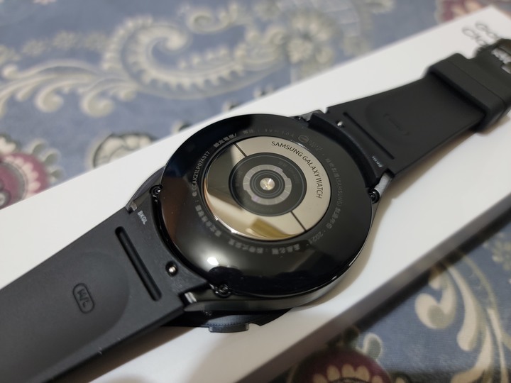 Samsung Galaxy Watch 4 Classic 46mm 藍芽版  簡單開箱~