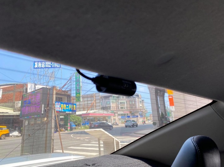 開箱-THINKWARE旗艦機 U1000 4K 極限頂規 雙鏡頭 wifi行車記錄器