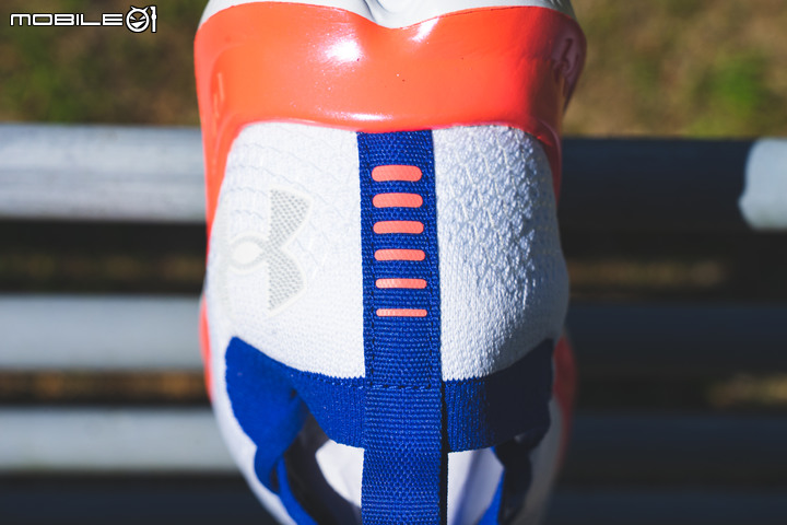 UA Flow Velociti SE開箱分享 捨棄外底橡膠的「中大底科技」!
