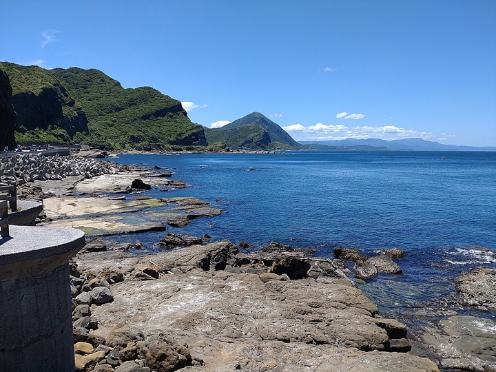 貢寮 龍洞灣海洋公園 — 除了和平島公園外,另一處在COVID-19疫情下可下海游泳的好地方