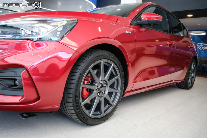 【展間實拍】Ford Focus 22年式配備升級,ST-Line Lommel X 接單價小漲1萬元!