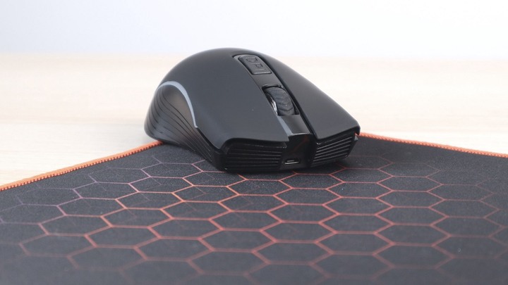 點我看大圖 難得的粉色無線滑鼠 OGORUS X9,具備 2.4GHz + 藍牙,還是個靜音滑鼠!