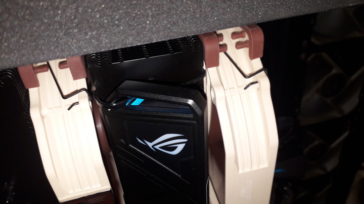 Noctua NH-D15 + ROG Strix Arion Lite 合體