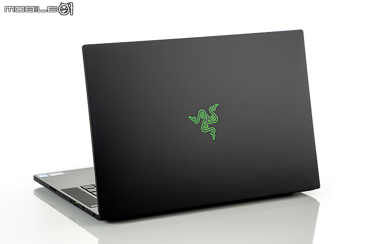 Razer Blade 15 Advanced Mid-2021 效能更強悍的輕薄電競霸主！