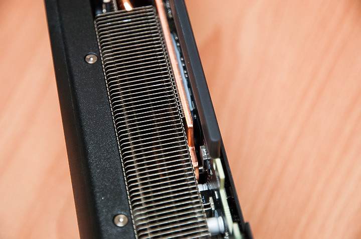 「EVGA RTX 3070 FTW3 ULTRA GAMING」 - 寂靜經典微評測文。