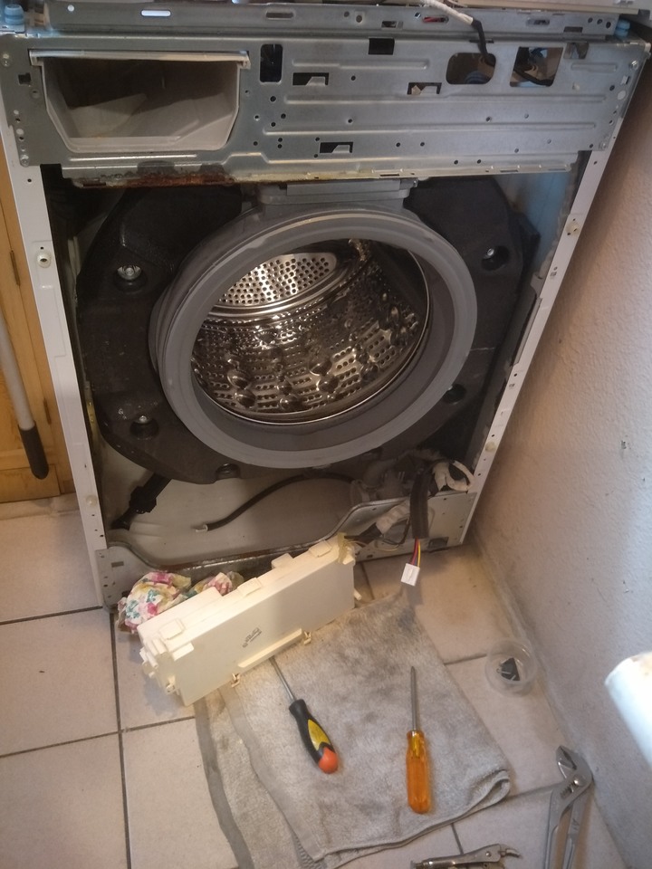 LG WD-S90TCW排水問題分享(故障代碼OE)
