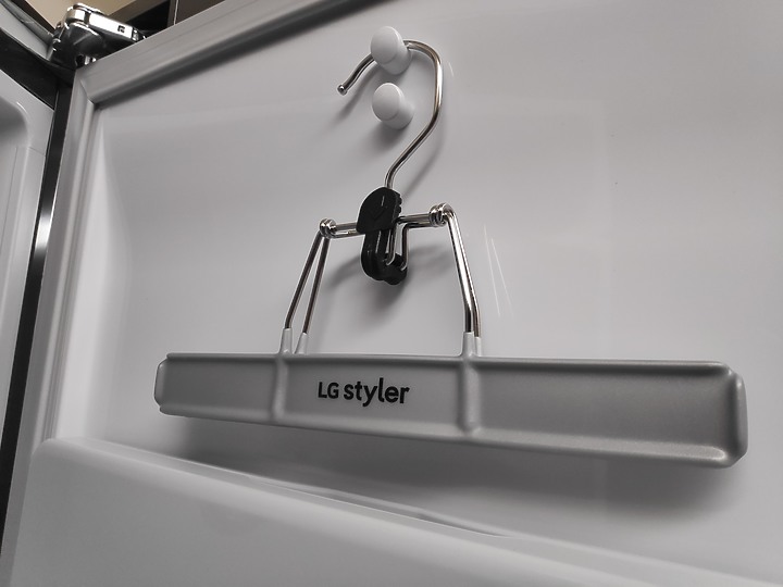 【外星貓開箱】有一就有二的LG styler 蒸氣電子衣櫥PLUS五件組體驗