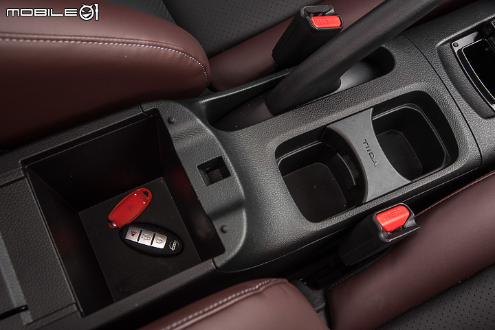 Nissan Tiida J 試駕|外型更顯俐落,實用至上的代步選擇!