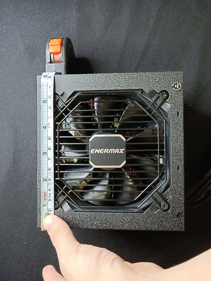 安耐美ENERMAX MarbleBron 銅競魔550W 銅牌半模組電源 開箱無測試