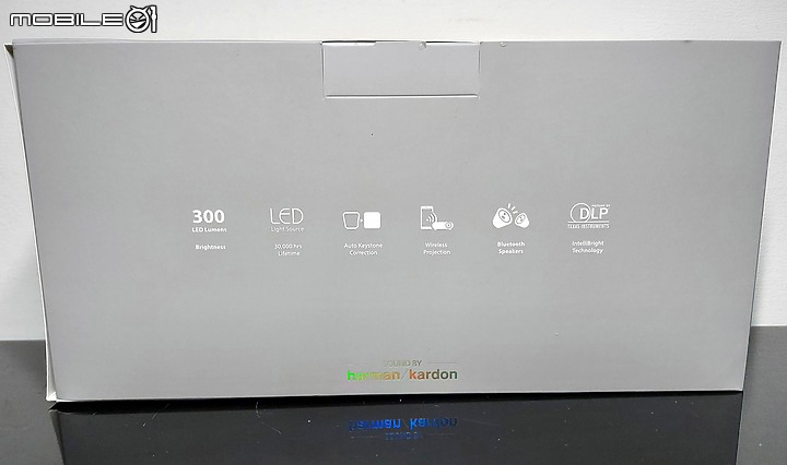 點我看大圖 ASUS Zenbeam Latte L1 , 巴掌般輕巧的無線藍芽行動投影機