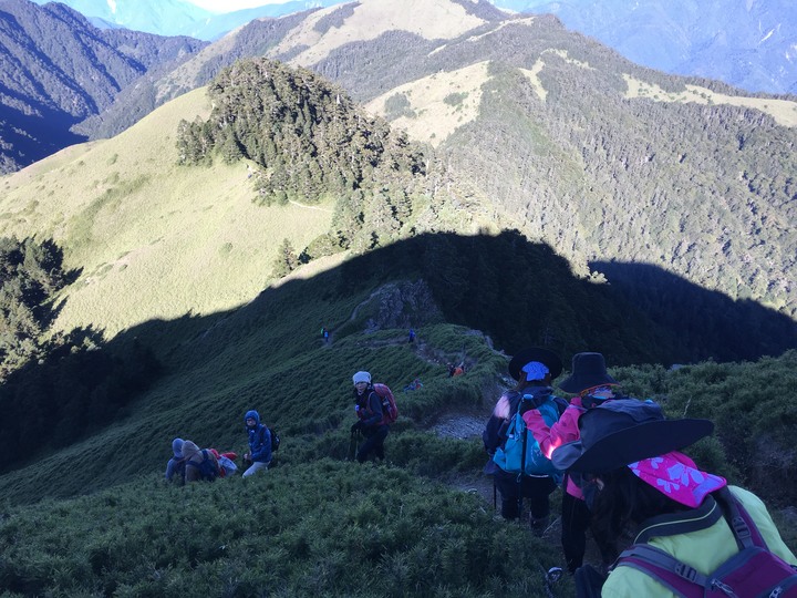 五座百岳一次走完--合歡群峰