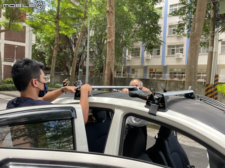 March的好朋友-專用車頂行李盤 安裝心得
