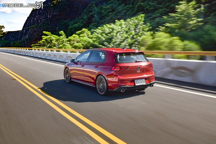 VW Golf GTI 八代試駕|鋼砲正宗,誰與爭鋒!