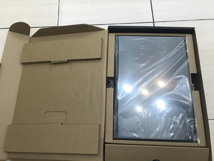 人生第一台筆電!MSI GF63 Thin 10 SCSR 不專業開箱
