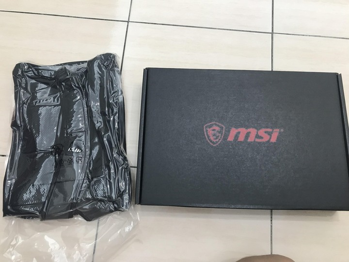 人生第一台筆電!MSI GF63 Thin 10 SCSR 不專業開箱