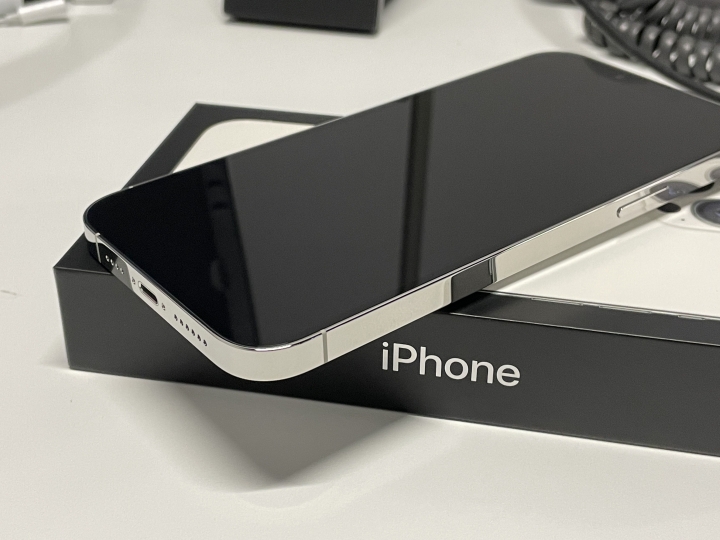 (更新完結,已取得退款)在官網用iPhone 12以舊換新13 Pro Max記錄