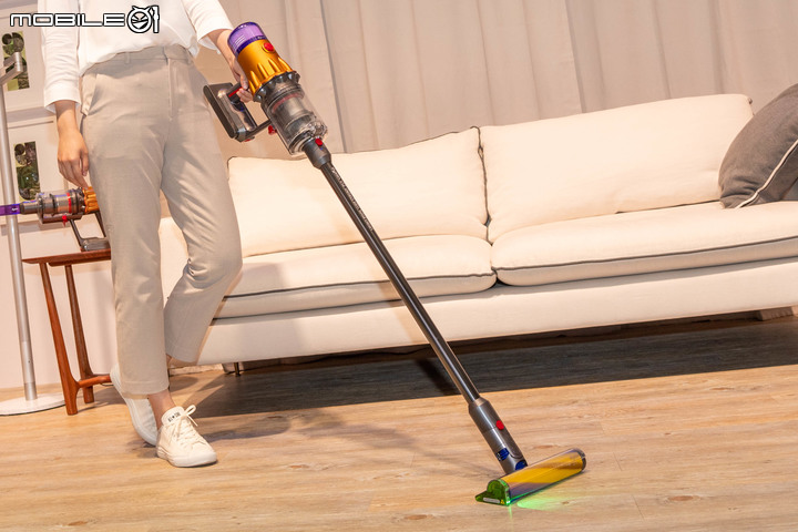 Dyson V12 Detect Slim 手持吸塵器開箱試用 以科技探測細小微塵的掃除神器