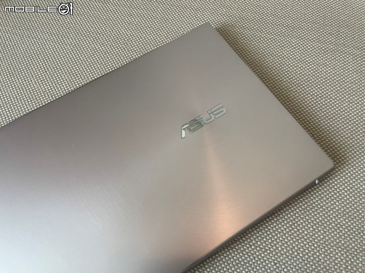 點我看大圖 工作新夥伴 UM425UA