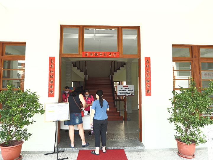 彰化市 鐵路醫院| 高賓閣 — 像大輪船般的前衛建築風格,曾經的中臺灣最大料理屋