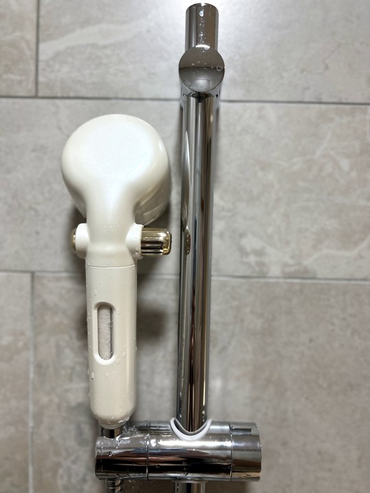 【開箱】Haier 香氛除氯蓮蓬頭
