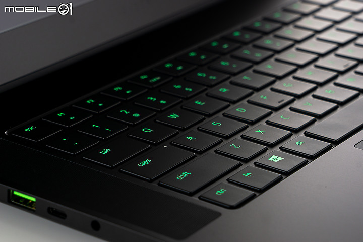 Razer Blade 15 Advanced Mid-2021 效能更強悍的輕薄電競霸主！