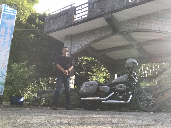 哈雷環島掉包記－－南北島山林小路與死亡的滋味