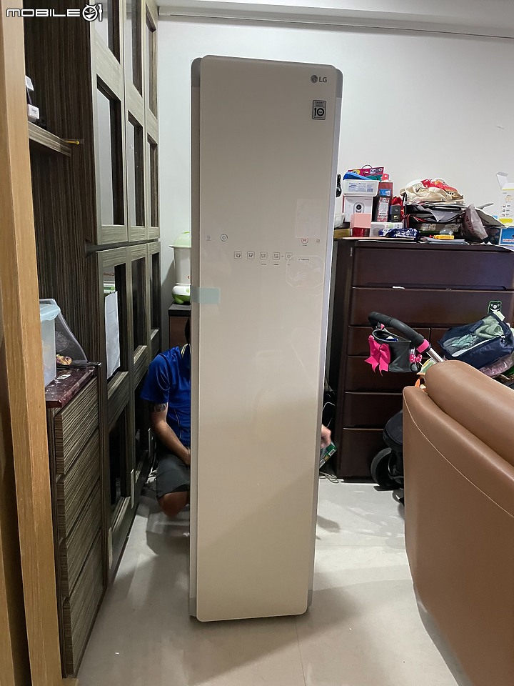 [健康居家心得分享] 抗疫神助手LG styler 蒸氣電子衣櫥 亞麻紋象牙白 E523IR 只要20分鐘消毒、除臭、烘燙、輕乾洗讓衣物每日煥然一新