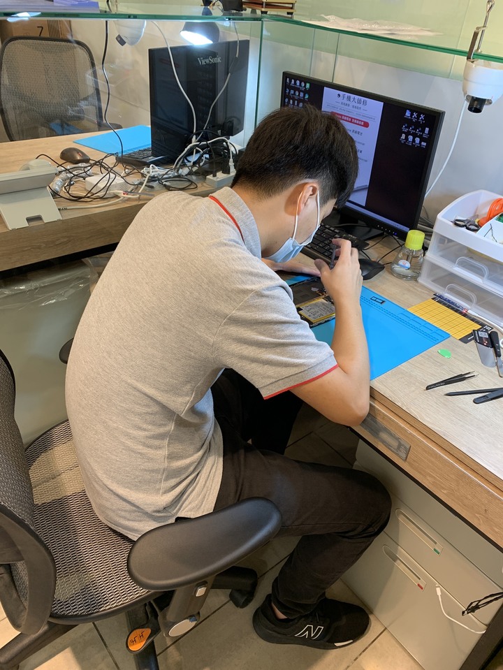 #分享 百貨手機維修中心