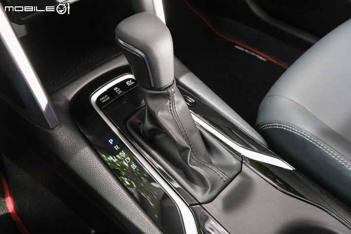 Toyota Corolla Cross Hybrid GR Sport 試駕|個性升級帥氣加持,街頭車聚的另種選擇!