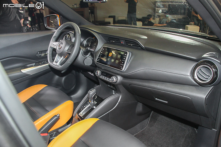 【採訪】Nissan Kicks「哈騷版」79.9 萬元限量 300 台上市,升級雙色內外觀、電子後視鏡不加價!