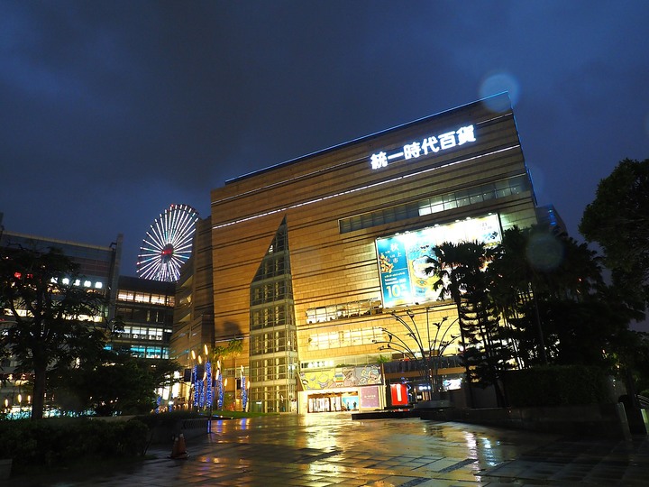 哈瑪星鐵道文化園區,外掛哈瑪星貿易商大樓、舊三和銀行、山形屋、駁二藝文特區與大港橋 — 高雄港濱散策之一