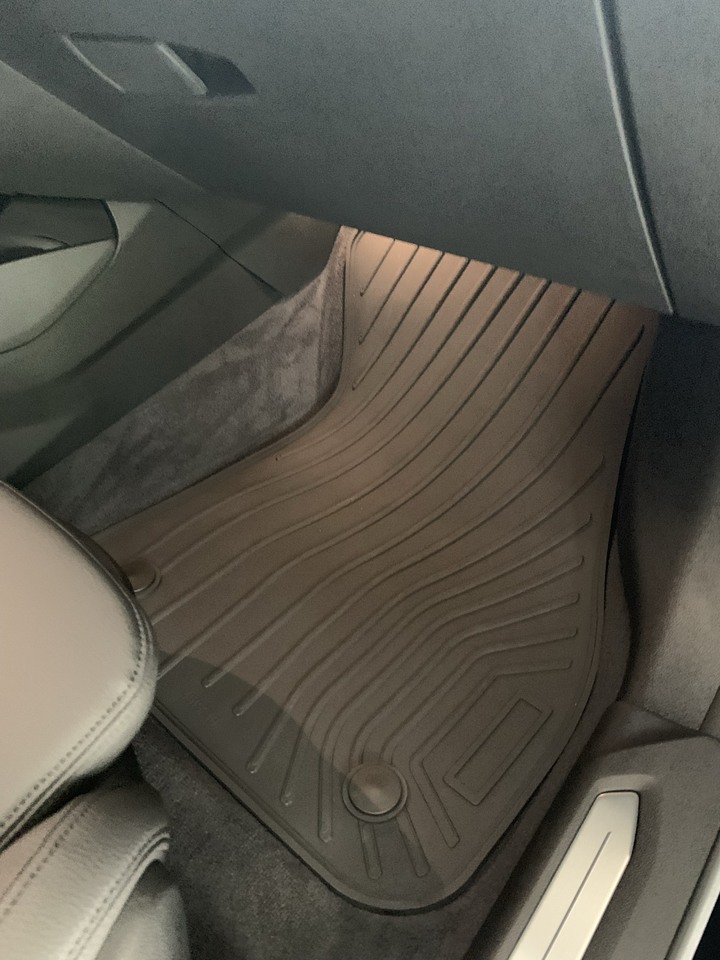 【開箱】BMW 218i Gran Coupe Edition Sport 黑色