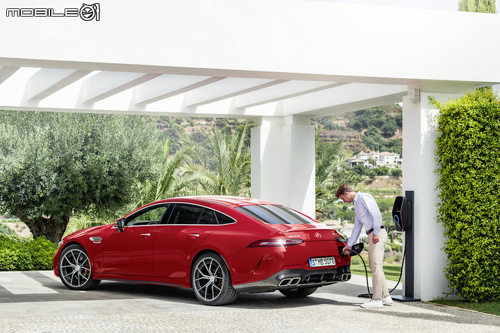 【海外新訊】Mercedes-AMG GT 63 S E Performance正式發表,831匹馬力,2.9秒加速破百!