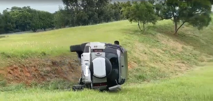 Land Rover Defender斜坡傾角台灣試駕首翻?!