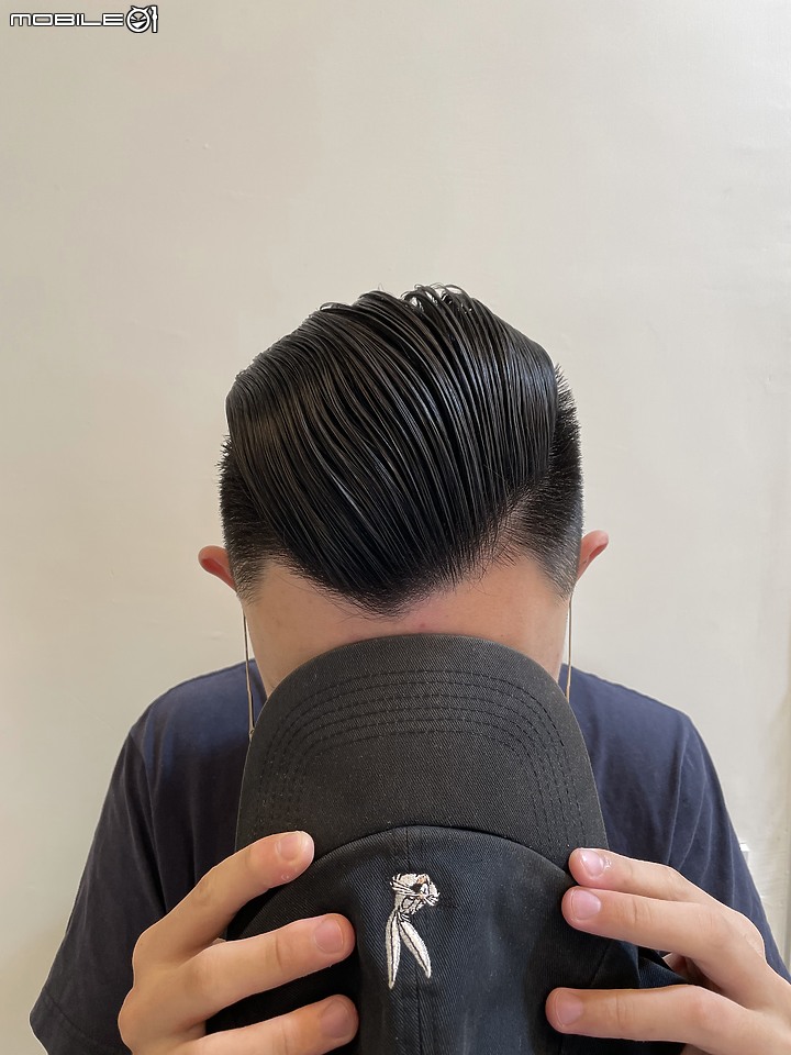 點我看大圖 Uppercut Vantasy Deluxe Pomade 拳擊手豪華髮油 詳細測試