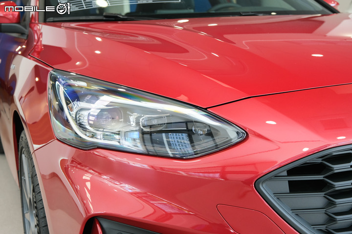 【展間實拍】Ford Focus 22年式配備升級,ST-Line Lommel X 接單價小漲1萬元!