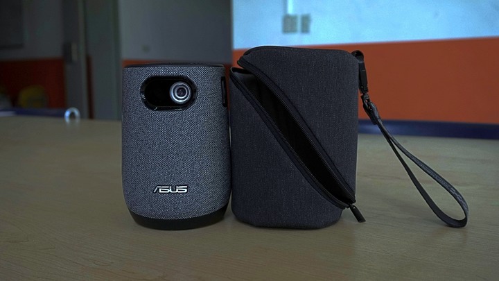 [開箱]連假在家也能有電影院般的享受!! ASUS Zenbeam Latte L1開箱