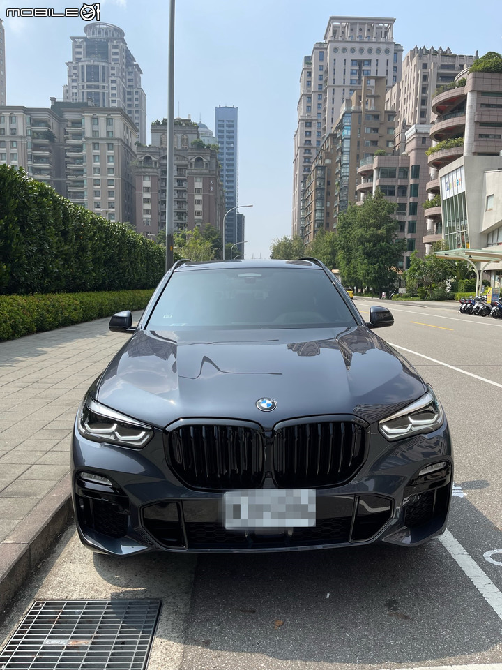 點我看大圖 【 簡易開箱 X5 25d-灰】請問BMW方向盤裝套會影響自動輔助駕駛手握的功能嗎?