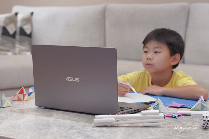 小孩用這台就足夠,壞掉也不心疼的 ASUS X515分享