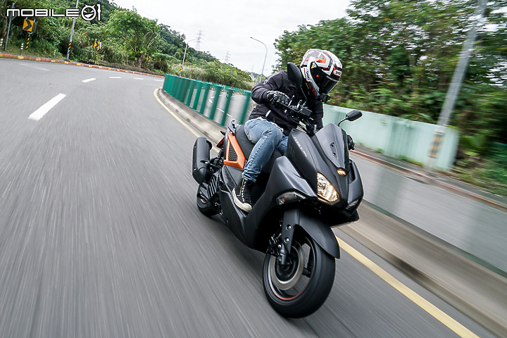 YAMAHA FORCE 2.0 TCS 試駕|安全配備齊全 都會鬥士再崛起