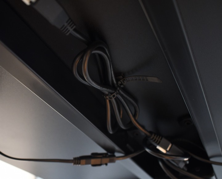 【開箱】 瑞米VD1升降桌 讓人用過之後回不去的產品