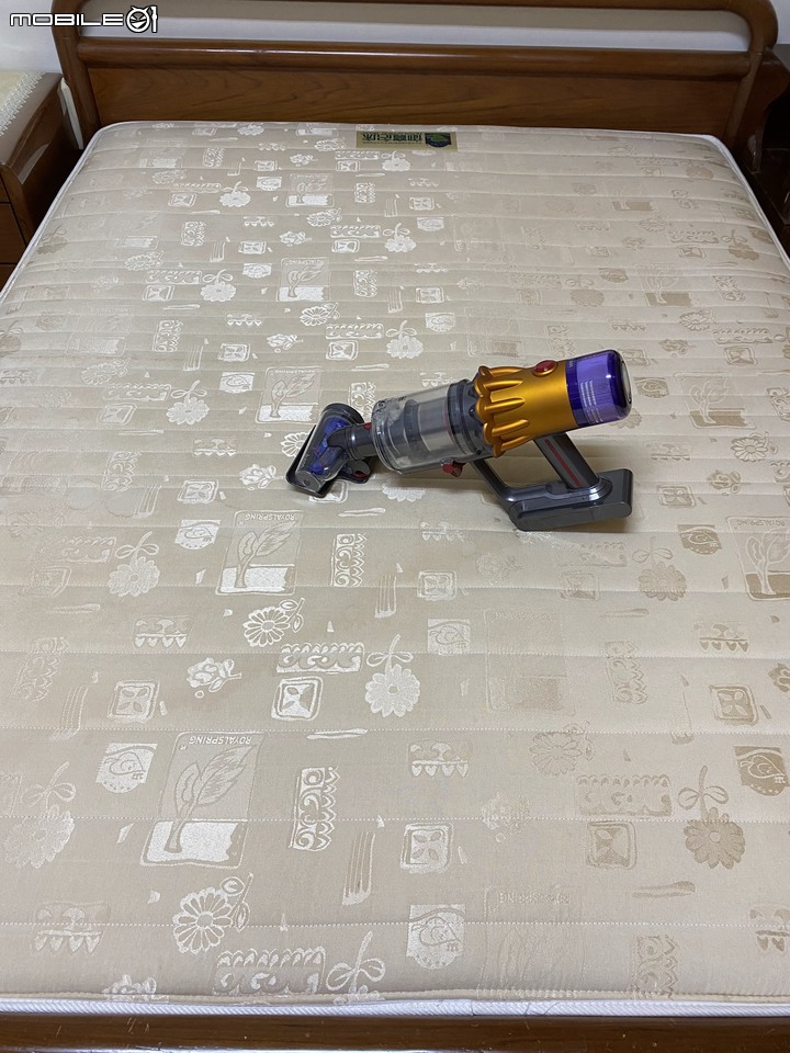 Dyson V12 Detect Slim Total Clean無線吸塵器，智慧雷射科技，微塵無所遁形