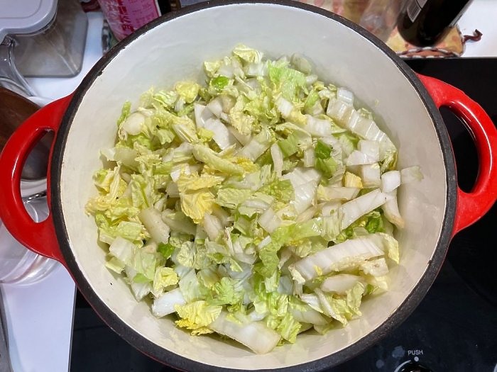 點我看大圖 Costco回購N次的酸菜白肉鍋
